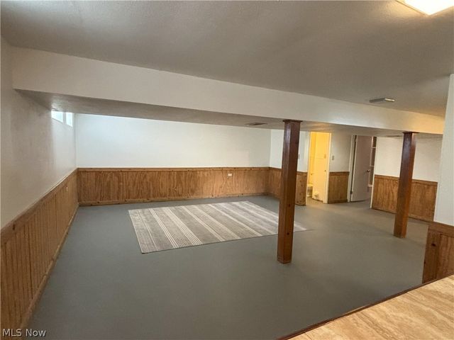 20732 APPLEGATE Road, Maple Heights, OH 44137