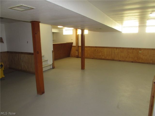 20732 APPLEGATE Road, Maple Heights, OH 44137