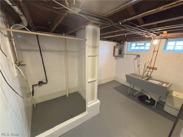 20732 APPLEGATE Road, Maple Heights, OH 44137