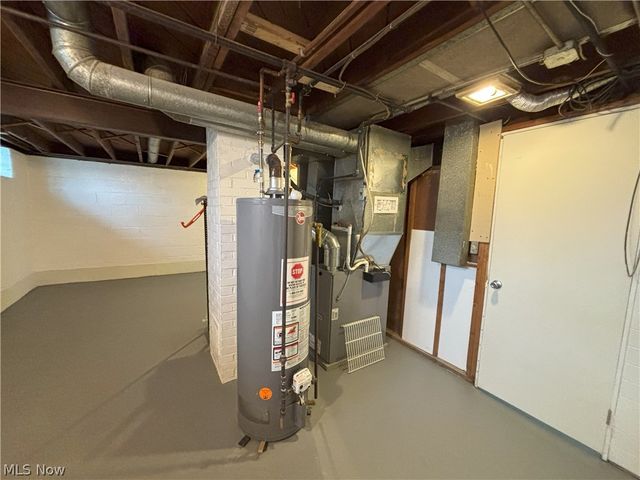 20732 APPLEGATE Road, Maple Heights, OH 44137