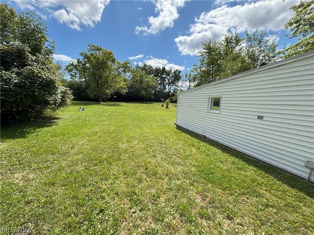 20732 APPLEGATE Road, Maple Heights, OH 44137