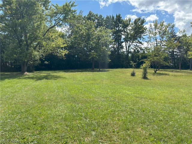 20732 APPLEGATE Road, Maple Heights, OH 44137