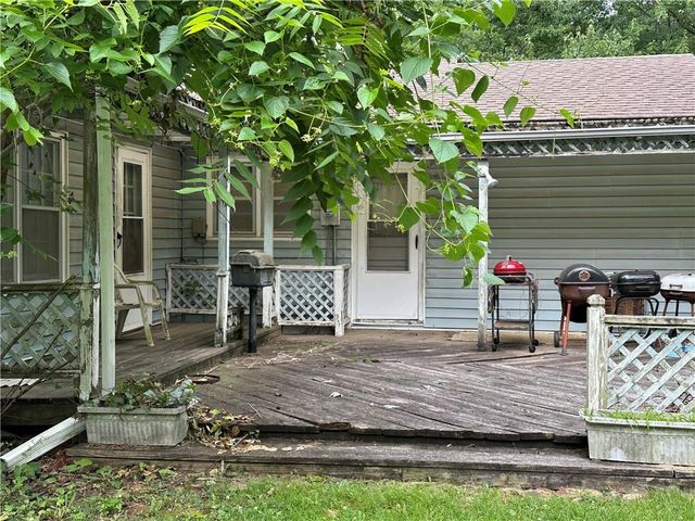 8009 Hunter Street, Raytown, MO 64133