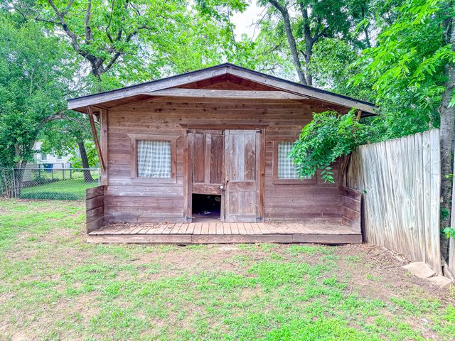 303 N 30th Street, Corsicana, TX 75110