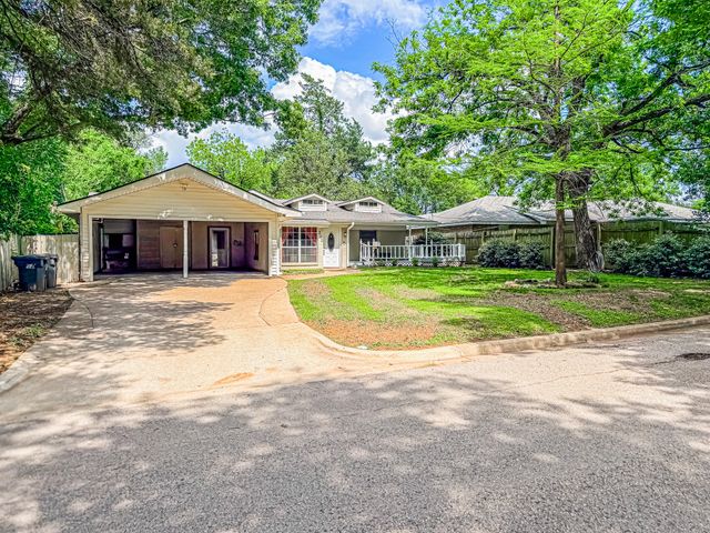 303 N 30th Street, Corsicana, TX 75110