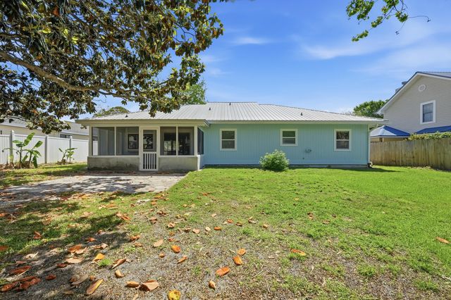 368 Evergreen Circle, Destin, FL 32541