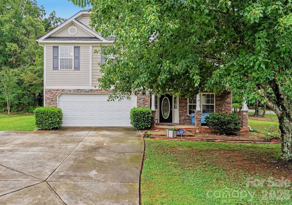 2700 Loxdale Farms Drive, Monroe, NC 28110