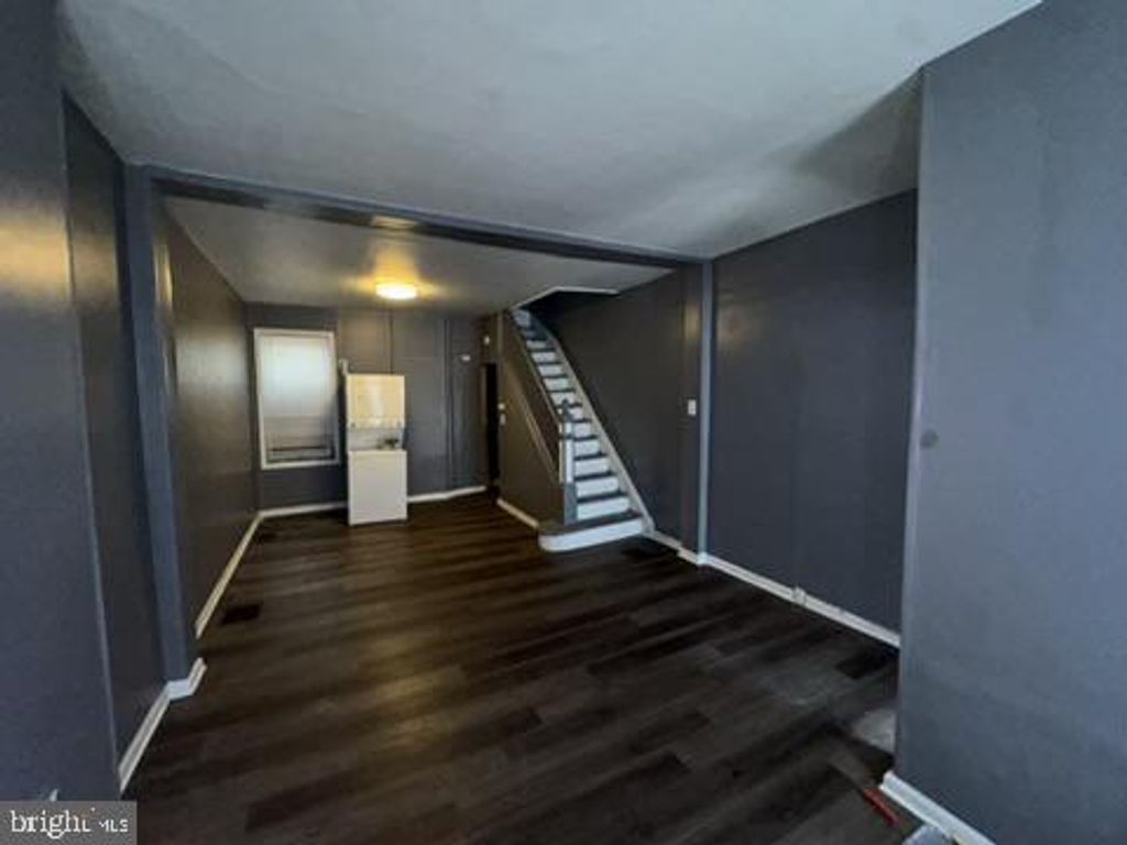 1038 W MONMOUTH ST, PHILADELPHIA, PA 19133 — photo 3