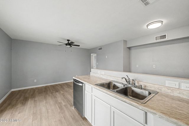 545 S GLENNWOOD Circle, Mesa, AZ 85204