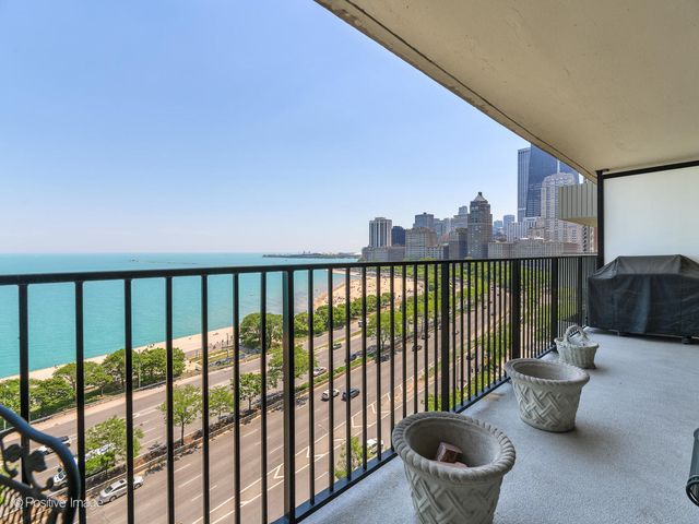 1212 N Lake Shore Drive 12CN, Chicago, IL 60610