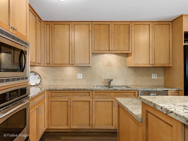 1212 N Lake Shore Drive 12CN, Chicago, IL 60610