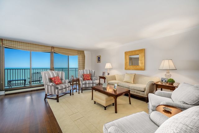 1212 N Lake Shore Drive 12CN, Chicago, IL 60610