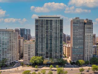 1212 N Lake Shore Drive 12CN, Chicago, IL 60610