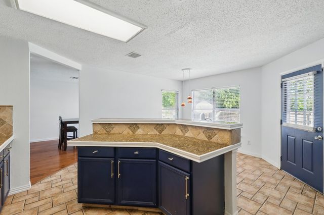 2103 Bolivar Drive, Arlington, TX 76002