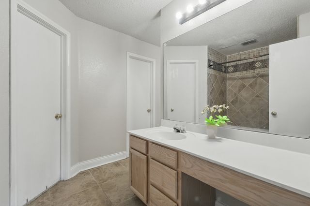 2103 Bolivar Drive, Arlington, TX 76002