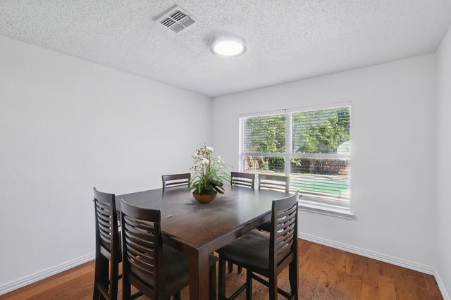 2103 Bolivar Drive, Arlington, TX 76002