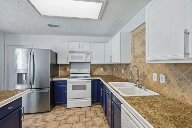 2103 Bolivar Drive, Arlington, TX 76002