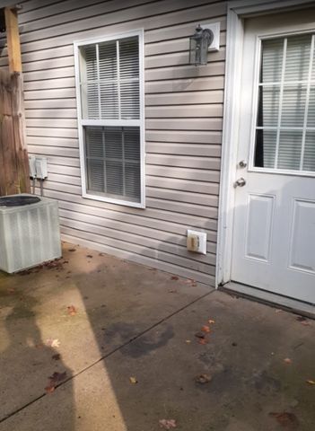 784 Cherrybark Ln Apt 2, Clarksville, TN 37040