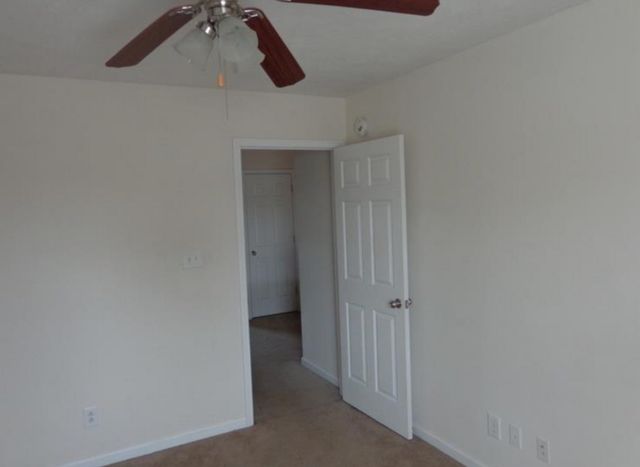 784 Cherrybark Ln Apt 2, Clarksville, TN 37040