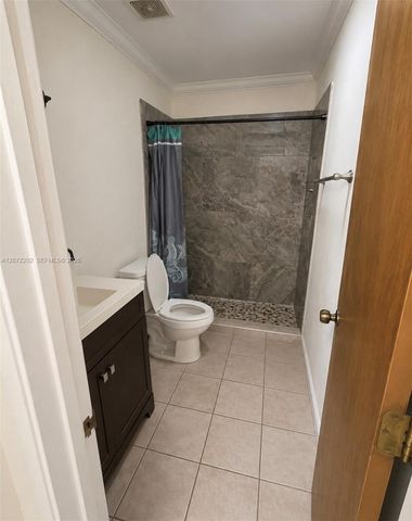 2221 NW 30th Way, Fort Lauderdale, FL 33311