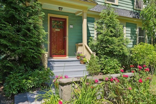 31 Macopin Ave, Montclair Twp., NJ 07043