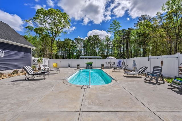 103 Dale Glen Ln., Loris, SC 29569