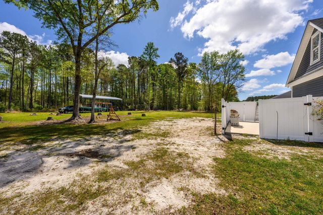 103 Dale Glen Ln., Loris, SC 29569