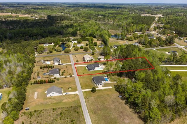 103 Dale Glen Ln., Loris, SC 29569