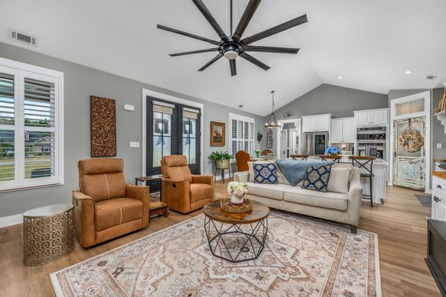 103 Dale Glen Ln., Loris, SC 29569