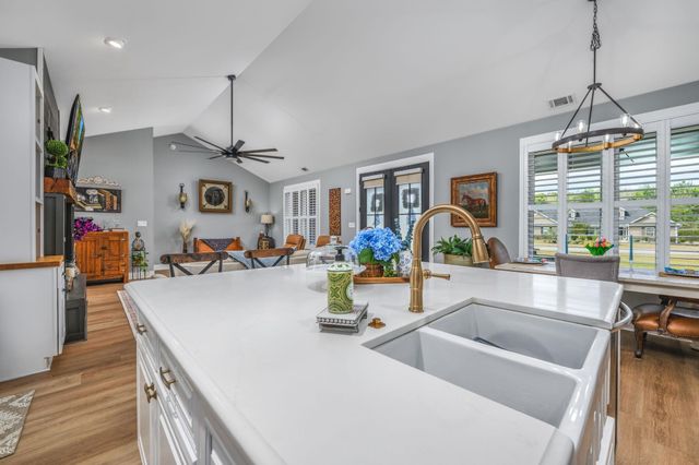 103 Dale Glen Ln., Loris, SC 29569