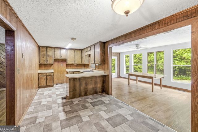210 Kentucky Drive, Demorest, GA 30535