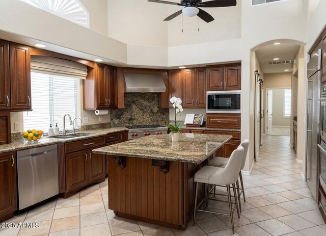 665 E Constitution Drive, Gilbert, AZ 85296