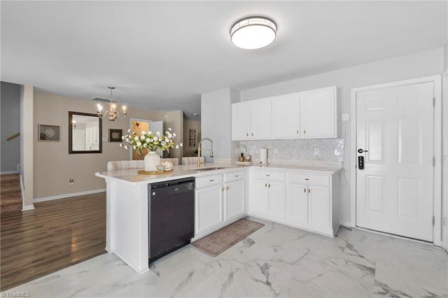 2336 Waverly Dell Drive SE, Winston-salem, NC 27127