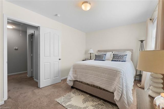 2336 Waverly Dell Drive SE, Winston-salem, NC 27127