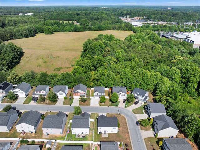 2336 Waverly Dell Drive SE, Winston-salem, NC 27127