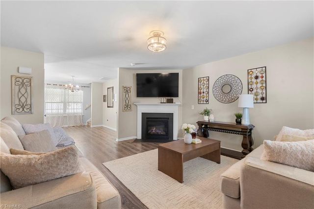 2336 Waverly Dell Drive SE, Winston-salem, NC 27127