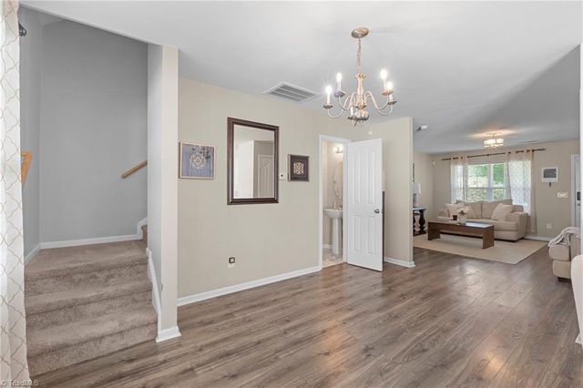 2336 Waverly Dell Drive SE, Winston-salem, NC 27127