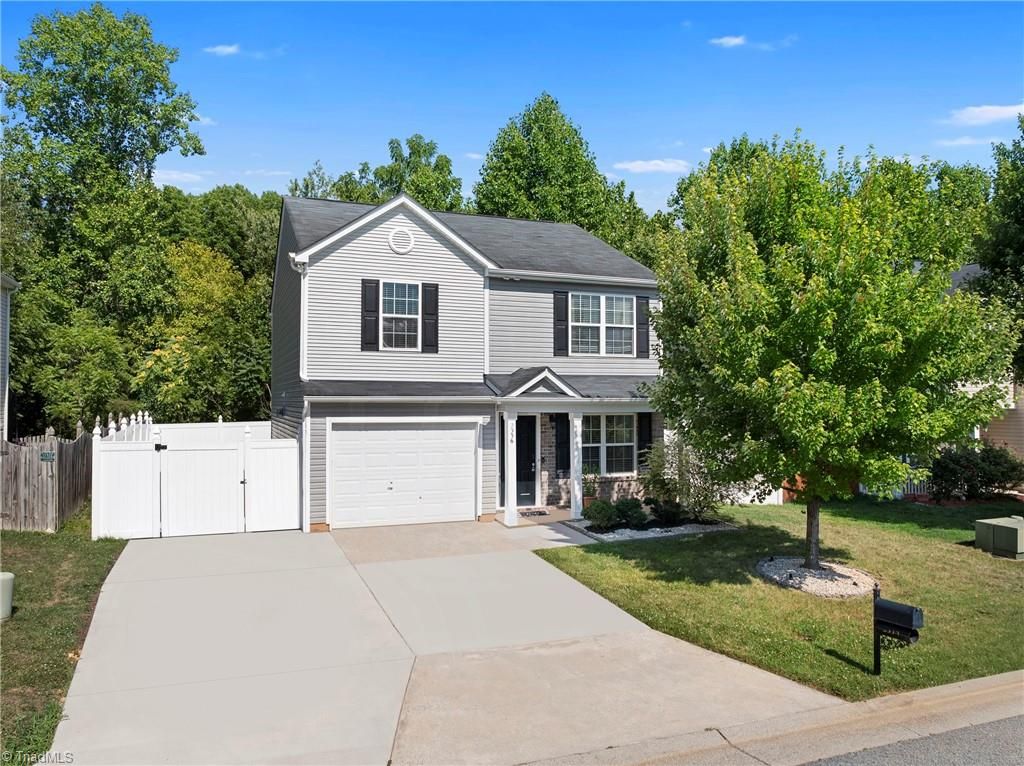 2336 Waverly Dell Drive SE, Winston-salem, NC 27127