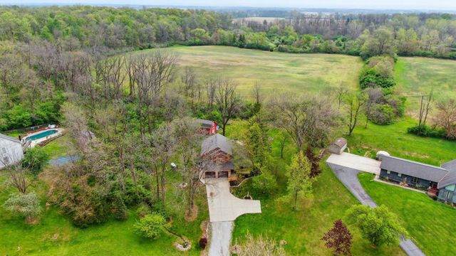 81 Country Road, Urbana, OH 43078