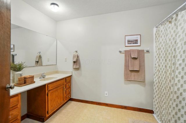 81 Country Road, Urbana, OH 43078