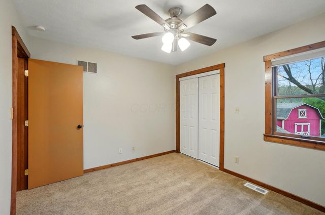 81 Country Road, Urbana, OH 43078