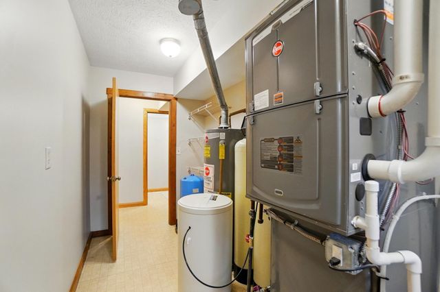 81 Country Road, Urbana, OH 43078