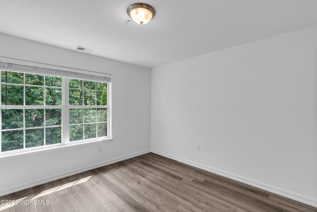 4205 Norma Place 4205, Toms River, NJ 08755