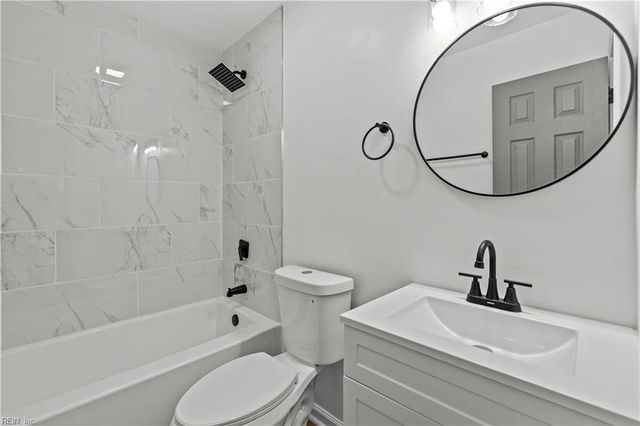 1445 Oakcrest DR, Hampton, VA 23663