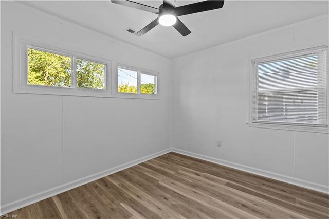 1445 Oakcrest DR, Hampton, VA 23663