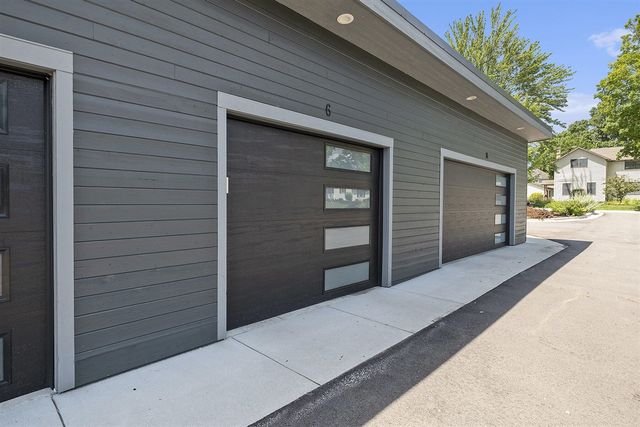 220 King Street 6, Lowell, MI 49331