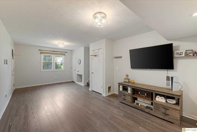1609 Gregg Road, Bellevue, NE 68005