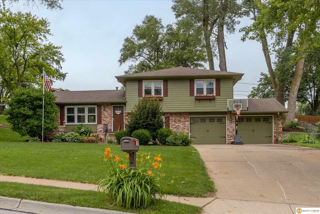 1609 Gregg Road, Bellevue, NE 68005