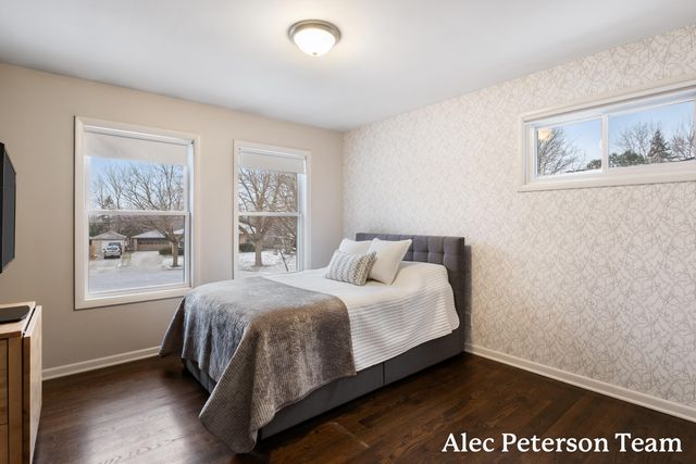 1728 Lenora Terrace NW, Grand Rapids, MI 49504