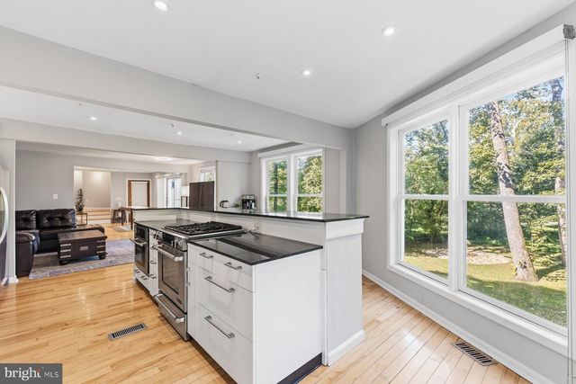 13911 PISCATAWAY DR, Fort Washington, MD 20744
